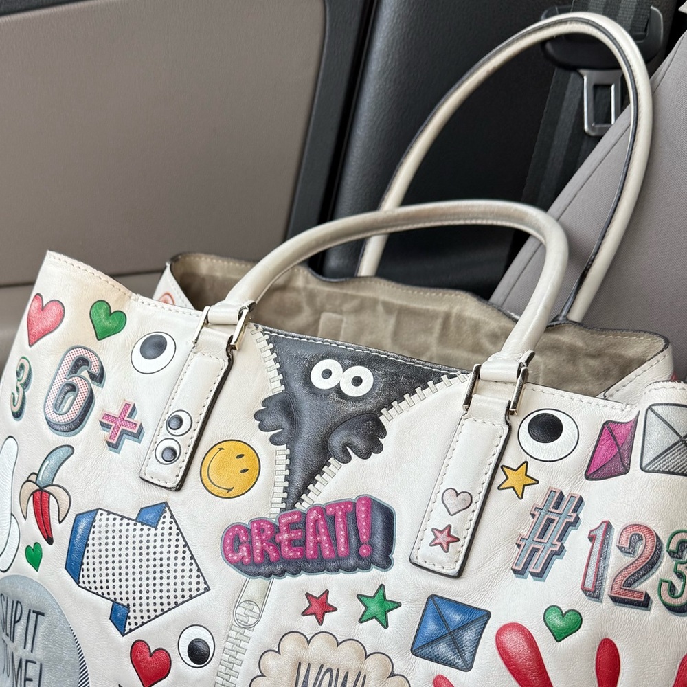Anya Hindmarch Cream Graphic Tote Bag size medium. - Picture 15 of 16